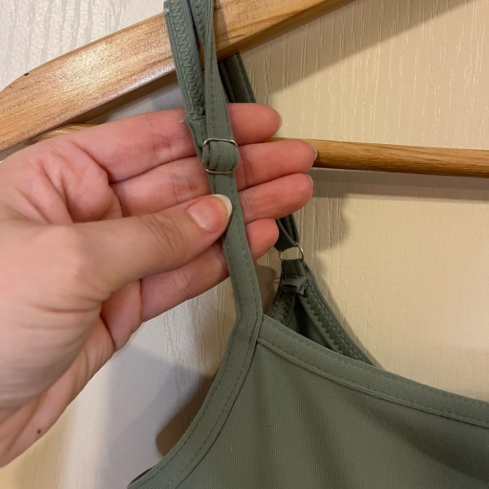 Athletic Spandex Green Romper - Picture 4 of 5